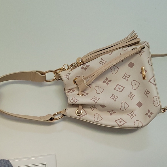 Aldo Bucket Bag - Picture 2 of 5